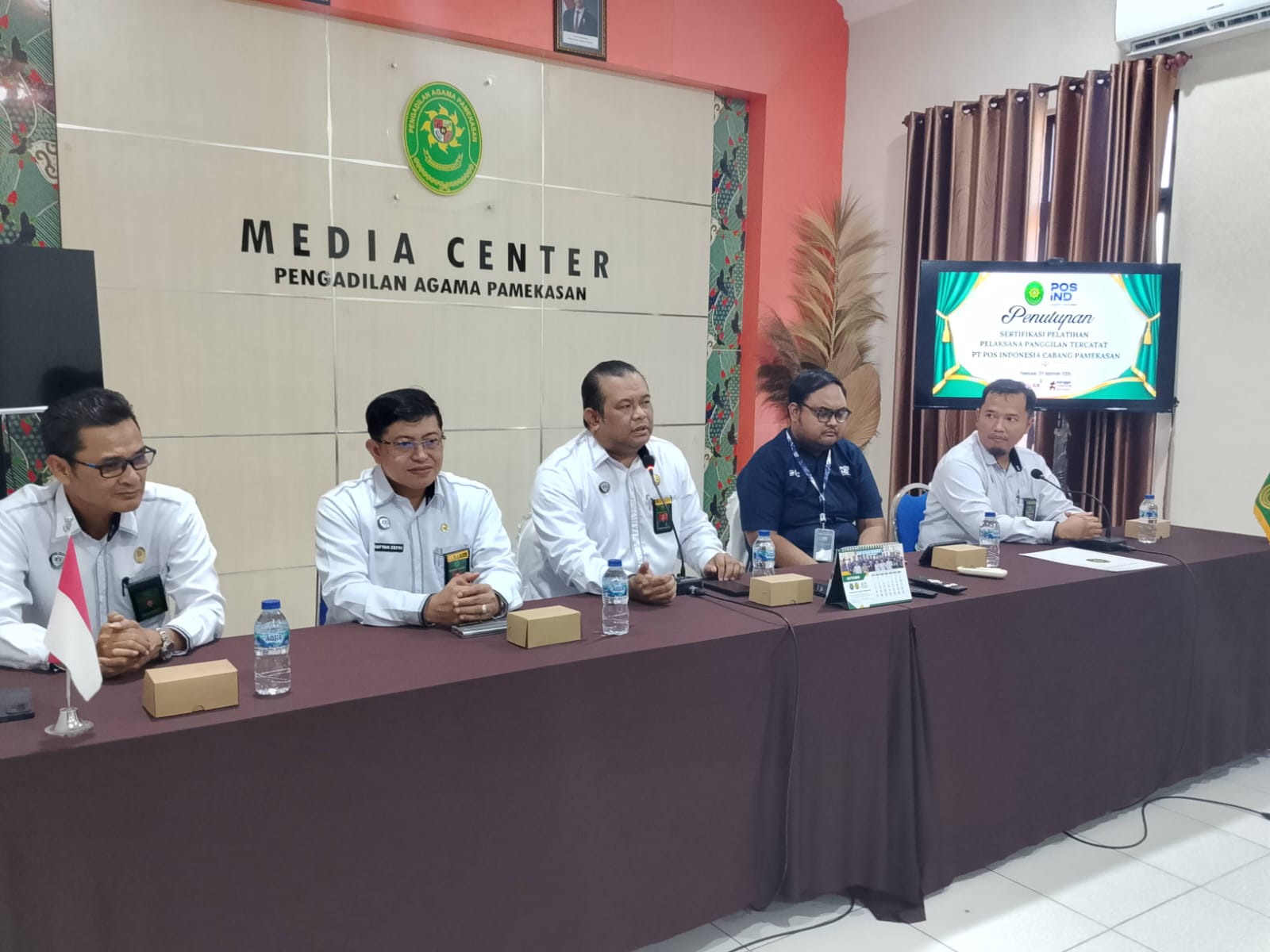 BERANGKAT DARI PULUHAN PERSOALAN PANGGILAN. PA PAMEKASAN GELAR SERTIFIKASI PETUGAS PANGGILAN SURAT TERCATAT